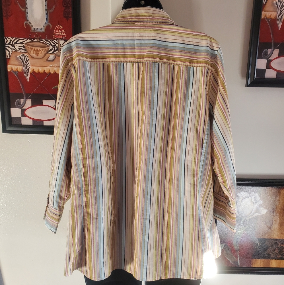 5/$20 Plus size Merona button down - Picture 2 of 8
